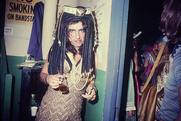 Wall Art featuring the photograph Alice Cooper Dressed As Cleopatra by Art Zelin