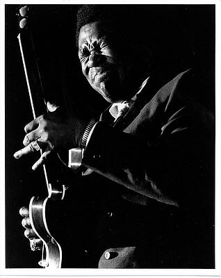 Iconic Blues Guitar Performance Wall Art