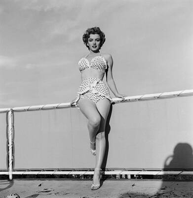 Wall Art featuring the photograph Beach Belle by Hulton Archive