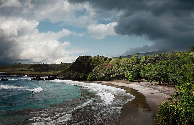 Wall Art featuring the photograph Beautiful Hawaiian Beach by Ed Freeman