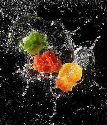 Chillies Falling Into Water Print