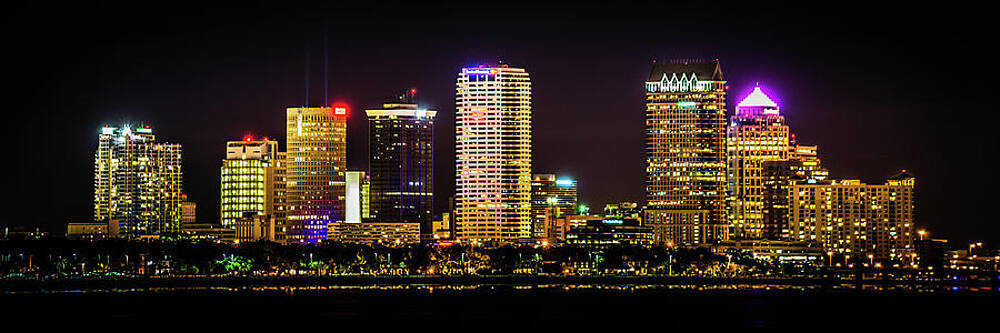 Reflection Wall Art featuring the photograph Downtown Tampa Skyline by Joe Leone