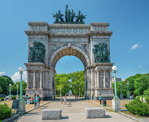 North America Wall Art featuring the digital art Grand Army Plaza In Brooklyn Ny by Laura Zeid