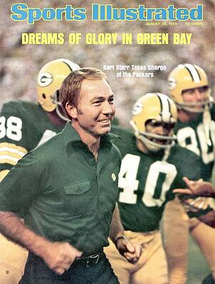 Bart Starr Leads the Packers Wall Art