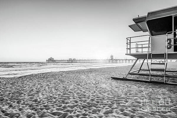 California Wall Art featuring the photograph Huntington Beach Lifeguard Tower 3 Black And WHite Photo by Paul Velgos