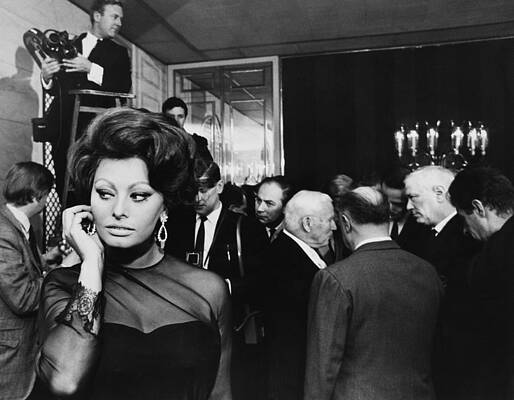 Sophia Loren at Gala Event Wall Art