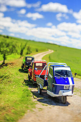 Small Digital Art - Italy, Tuscany, Small Ape Cars by Maurizio Rellini