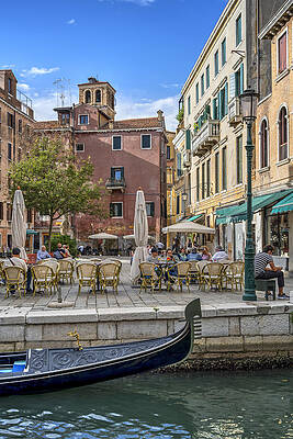 Small Digital Art - Italy, Veneto, Venezia District, Venetian Lagoon, Venice, Tourists Seated In An Outdoor Cafe In A Small Square by Stefano Politi Markovina