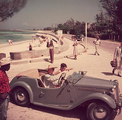 Vintage Beachside Drive Wall Art