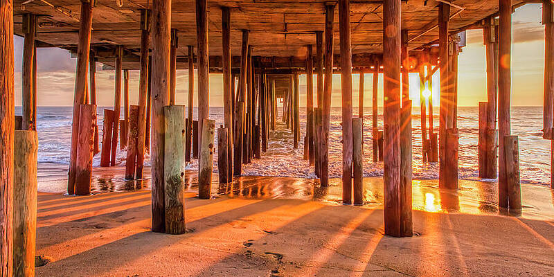 Wave Wall Art featuring the photograph Kitty Hawk Sunburst by Donna Twiford