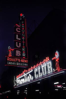Wall Art featuring the photograph Ladies Welcome by Michael Ochs Archives