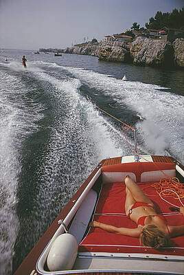 Speedboat Adventure on a Sunny Day Wall Art