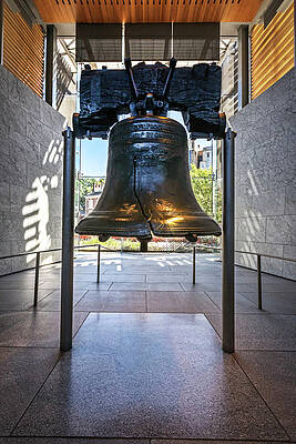 Travel Digital Art - Liberty Bell, Philadelphia, Pa by Claudia Uripos