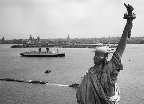 Statue of Liberty Overlooks New York Harbor Wall Art