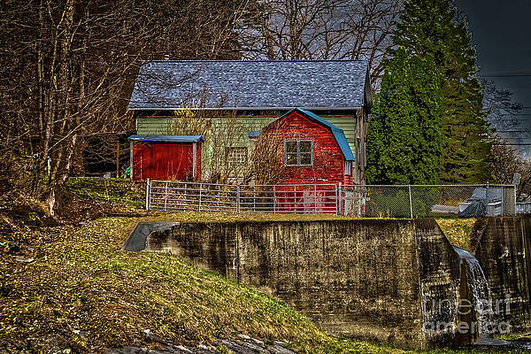 Architecture Wall Art featuring the photograph Living On The Edge by William Norton