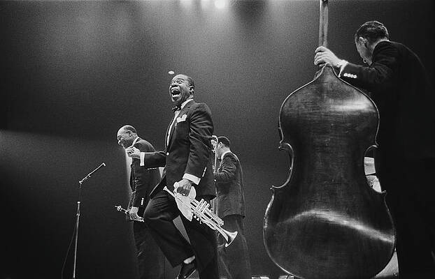 Iconic Jazz Performance on Stage Wall Art