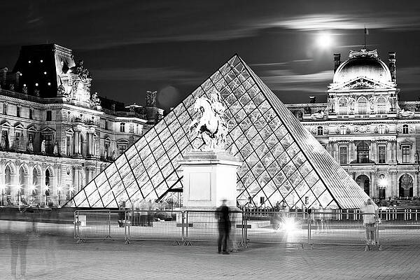 Eurasian Digital Art - Louvre Museum In Paris by Luigi Vaccarella