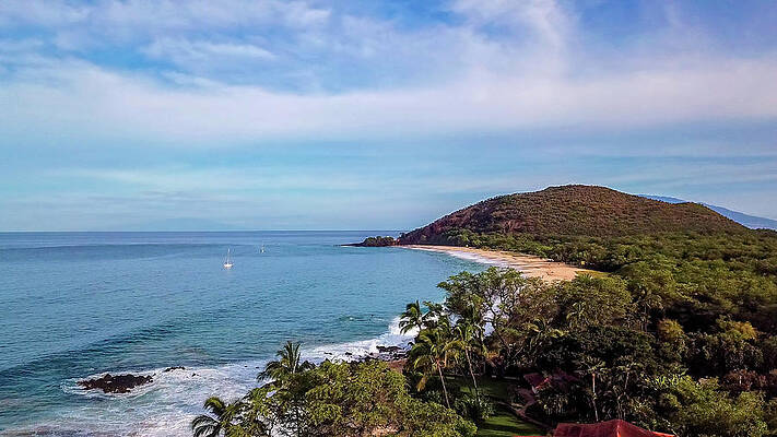Hawaii Wall Art featuring the photograph Makena State Beach by Chris Spencer