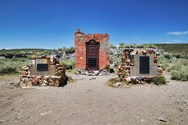 Historical Wall Art featuring the photograph No Withdwals by American Landscapes