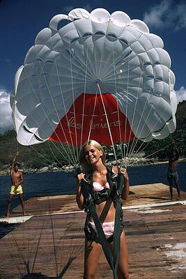 Woman Enjoying a Parachute Ride Wall Art