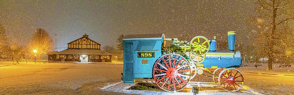 Tree Wall Art featuring the photograph Parkersburg City Park by Jonny D