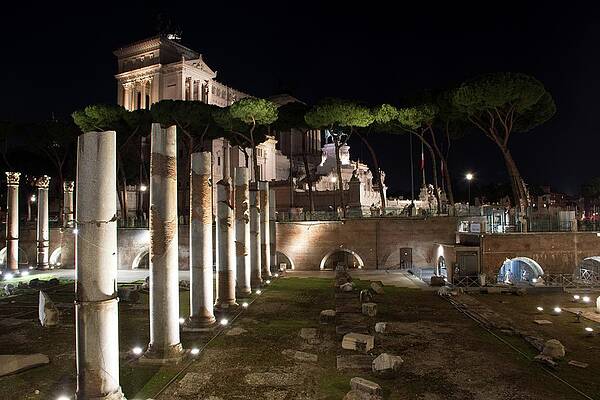Landmark Photograph - Roma By Night by Robert Grac