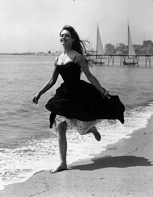 Joyful Stroll by the Seaside Wall Art