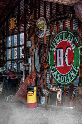 Country Photograph - Sinclair HC Gasoline by Susan Candelario