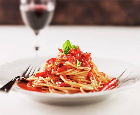 Spaghetti With Tomato And Chilli Sauce Print