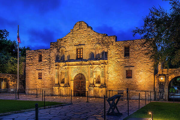 Architecture Digital Art - Texas, San Antonio, The Alamo by Claudia Uripos