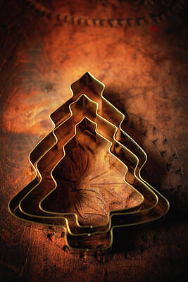 Three Christmas Tree Cookie Cutters Nesting One Inside The Other Print