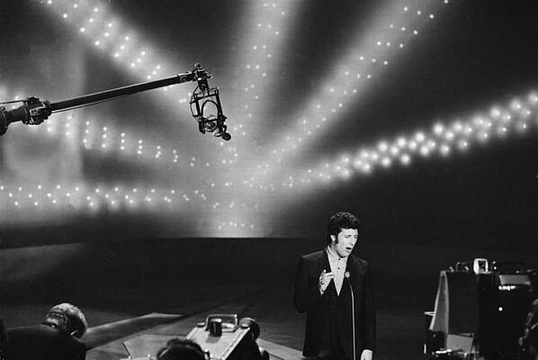 Wall Art featuring the photograph Tom In Rehearsal by William Lovelace