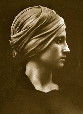 Wall Art featuring the photograph Turban by Topical Press Agency