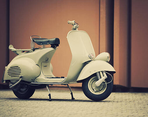 vintage-italian-scooter-