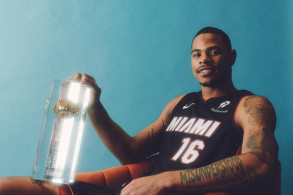 Slam Dunks Photos for Sale - Official NBA Photo Store