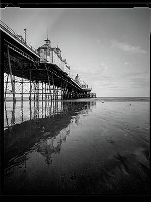 Horizon Photograph - Eastbourne Pier #1 by Will Gudgeon