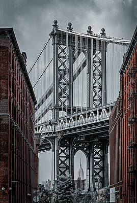 Wall Art featuring the photograph Manhattan Bridge Frame #1 by Susan Candelario