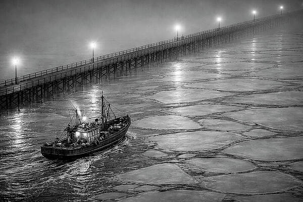Pier Photograph - Rustic Trawler Keansburg Pier #1 by Susan Candelario