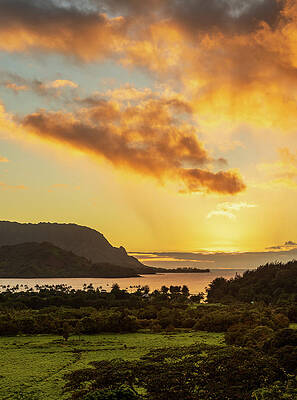 Wall Art featuring the photograph Sunset Over Hanalei Bay From Overlook On The Road #1 by Steven Heap