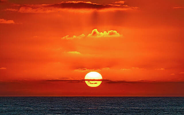 Mexico Wall Art featuring the photograph Sunset Over The Pacific Ocean #2 by Tommy Farnsworth