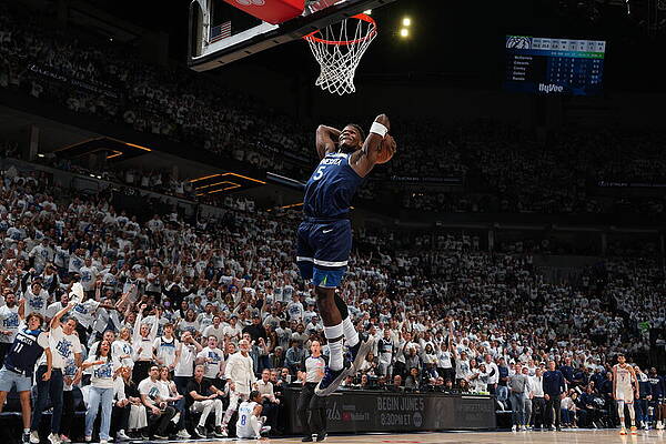 Slam Dunk Photos for Sale - Official NBA Photo Store