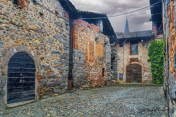 Heritage Wall Art featuring the photograph Ricetto Di Candelo #3 by Steven Dos Remedios