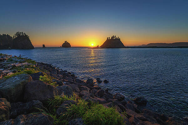 Wall Art featuring the photograph Sunset At La Push Beach In Washington State, Olympic National Park Area #3 by Miroslav Liska