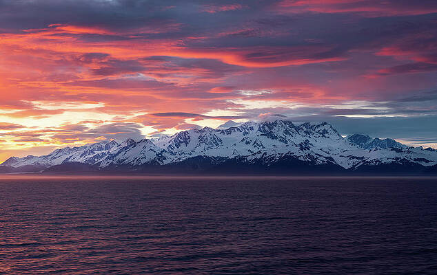 Wall Art featuring the photograph Sunset By Mt Fairweather And The Glacier Bay National Park In Al #4 by Steven Heap