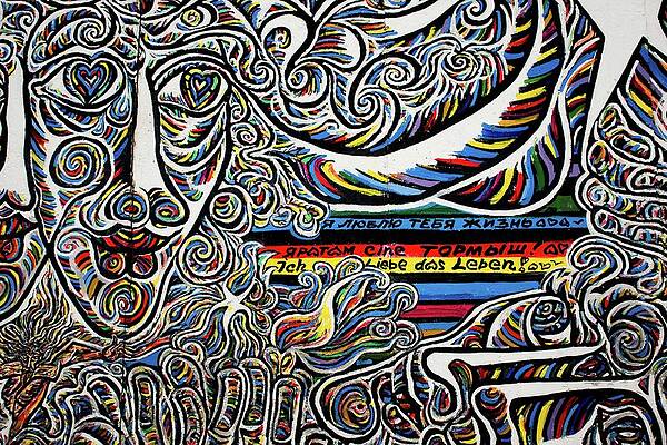 Berlin Photograph - Berlin Wall #42 by Robert Grac