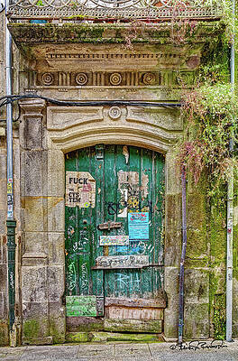 Rustic Wall Art featuring the photograph 9 Rua Isabel II by Steven Dos Remedios