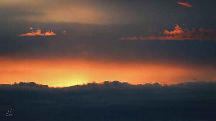 Wall Art featuring the photograph A Picturesque Sunset by D Lee