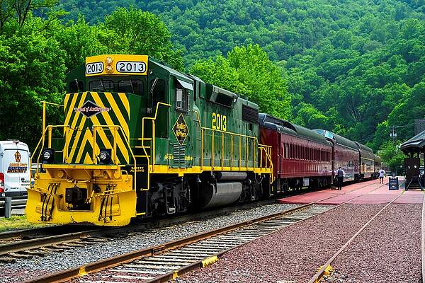 Nature Photograph - All Aboard For The Trip To Penn Haven by Anthony Hightower