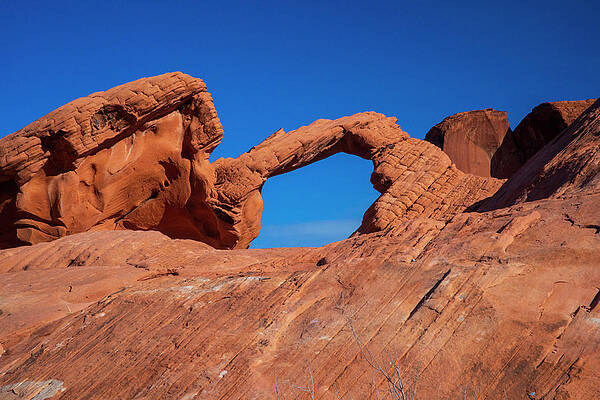 Photograph - Arch Rock - Valley Of Fire by Jonathan Babon