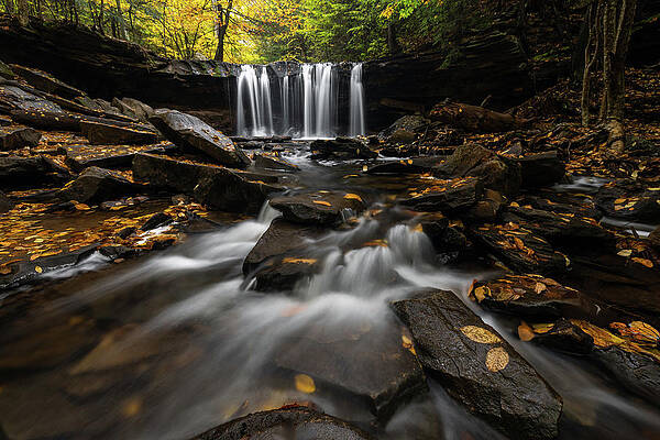 Pennsylvania Wall Art featuring the photograph Autumn On The Rocks by Todd Wilkinson